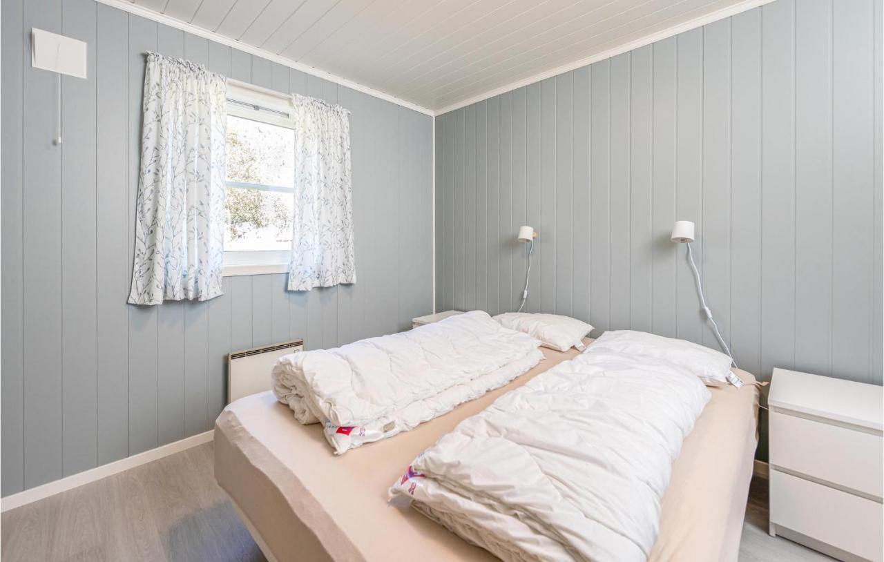 Cozy Home In Fjaerland With House A Mountain View Eksteriør bilde