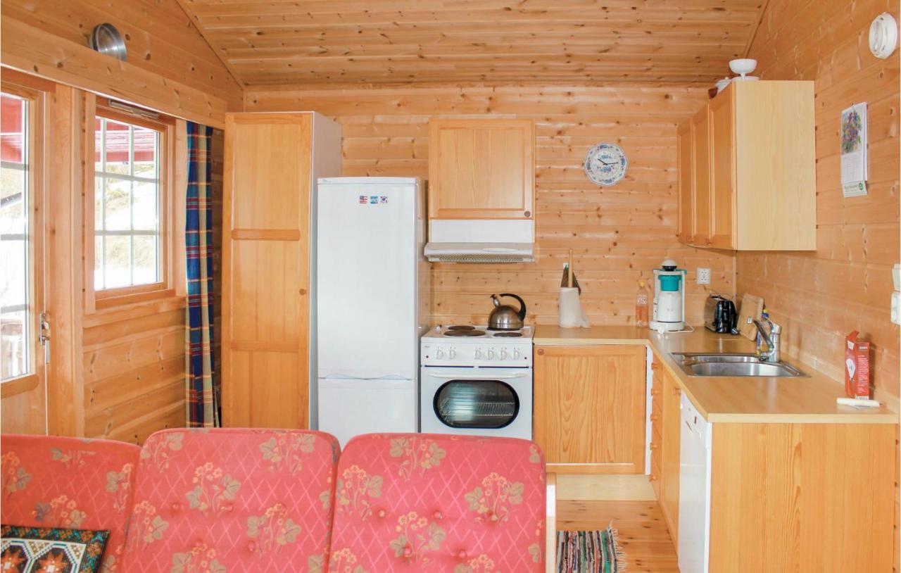 Cozy Home In Fjaerland With House A Mountain View Eksteriør bilde