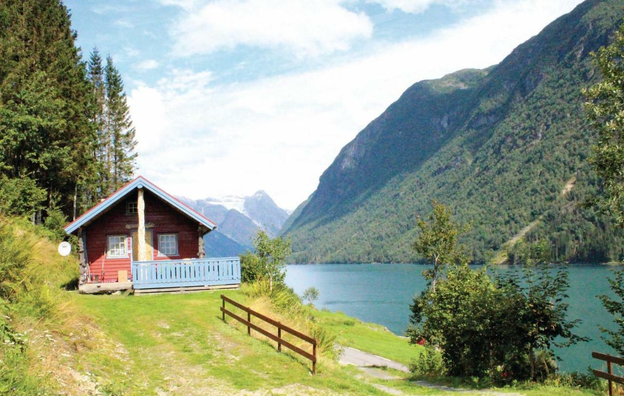 Cozy Home In Fjaerland With House A Mountain View Eksteriør bilde