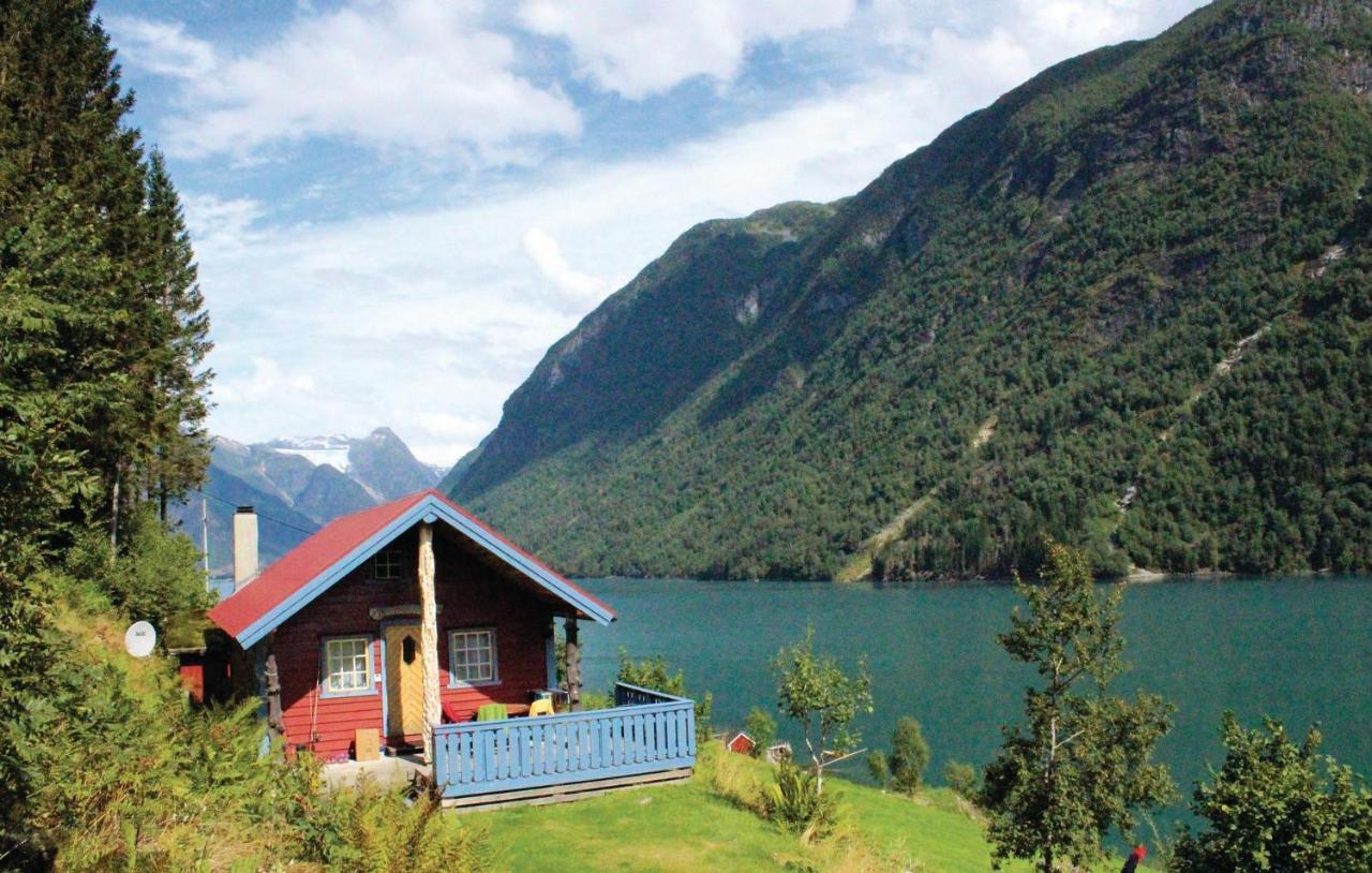 Cozy Home In Fjaerland With House A Mountain View Eksteriør bilde